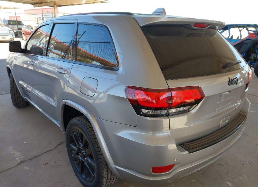 Photo 3 of 2018 Jeep Grand CHEROKEE ALTITUDE 4X2 (VIN 1C4RJEAG2JC430691)