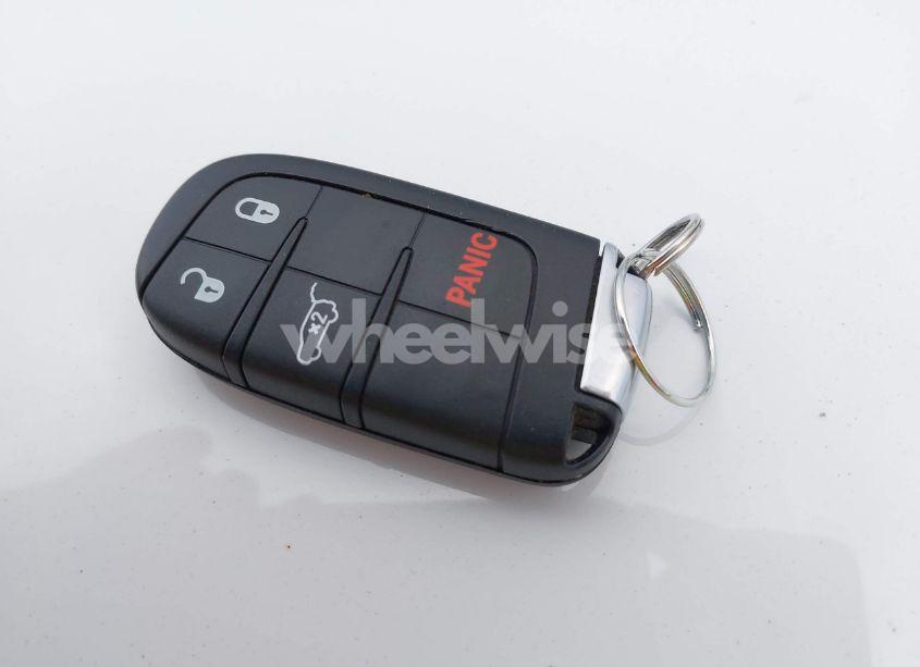 Photo 11 of 2019 Jeep Grand CHEROKEE LAREDO E 4X2 (VIN 1C4RJEAG2KC603871)