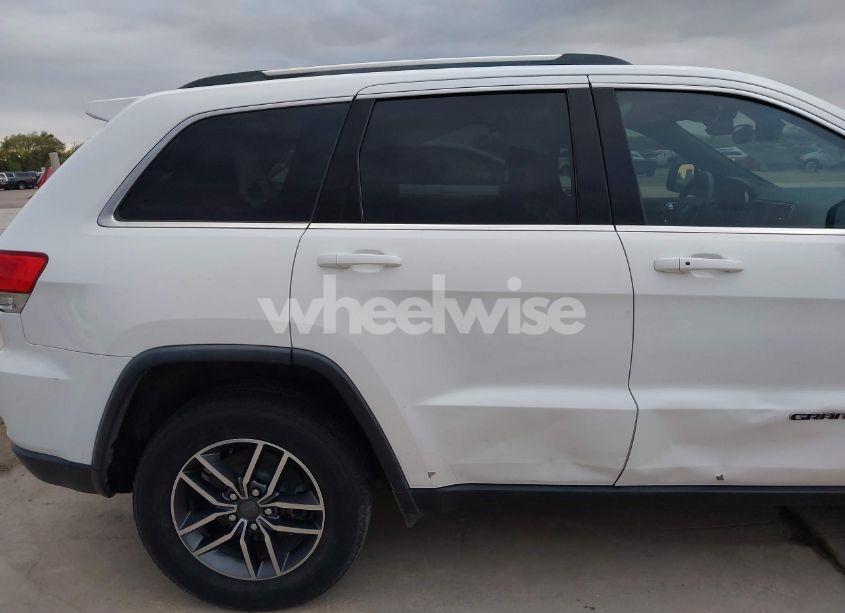 Photo 18 of 2019 Jeep Grand CHEROKEE LAREDO E 4X2 (VIN 1C4RJEAG2KC603871)