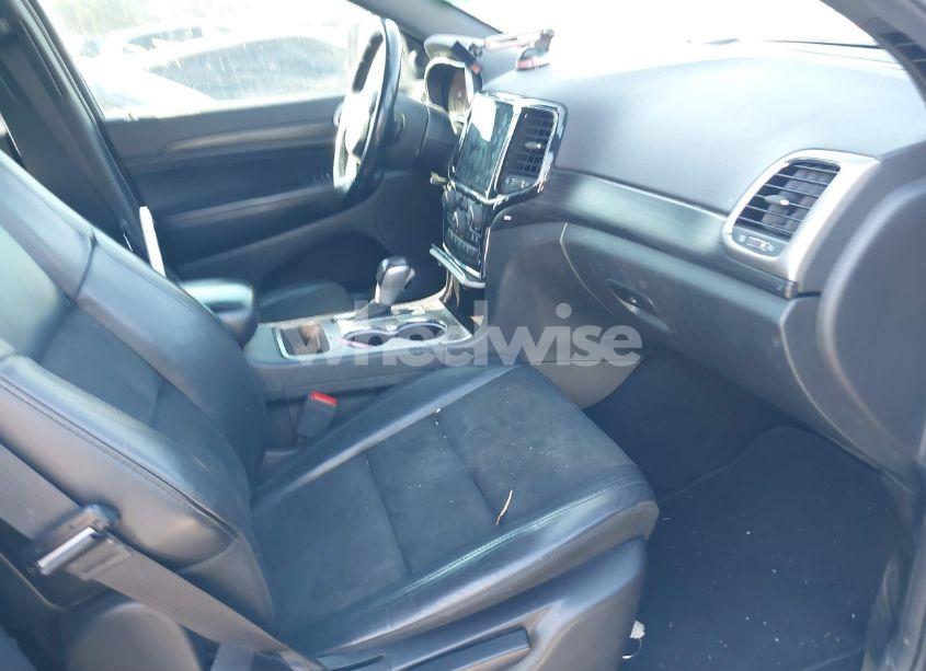 Photo 5 of 2019 Jeep Grand CHEROKEE LAREDO E 4X2 (VIN 1C4RJEAG2KC851036)