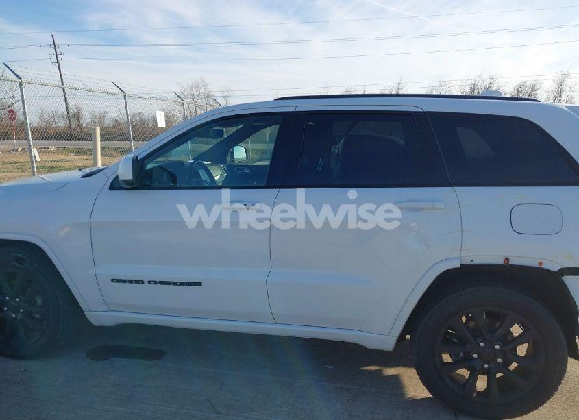 Photo 14 of 2020 Jeep Grand CHEROKEE ALTITUDE 4X2 (VIN 1C4RJEAG2LC316984)