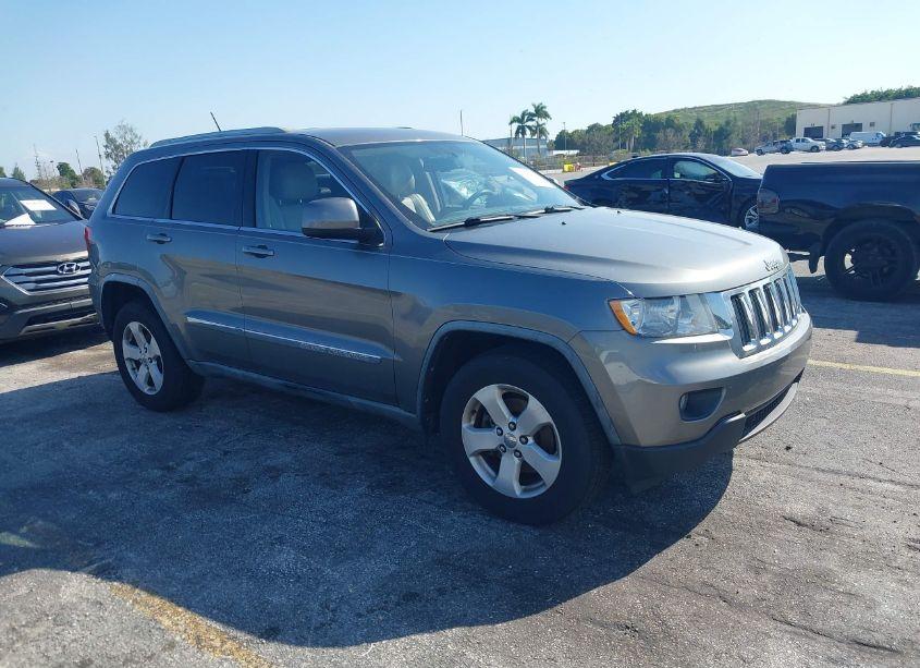 2012 Jeep Grand CHEROKEE LAREDO (VIN 1C4RJEAG3CC157618) main photo