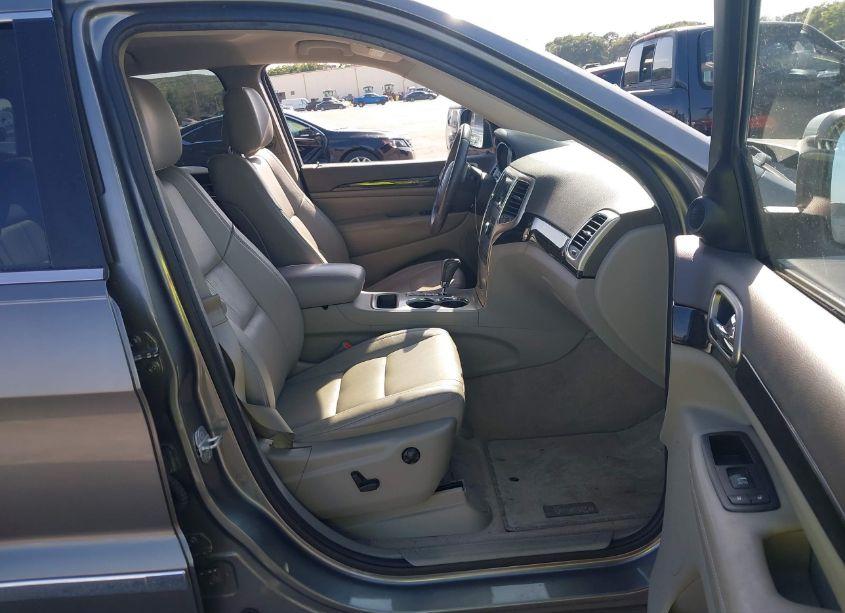 Photo 5 of 2012 Jeep Grand CHEROKEE LAREDO (VIN 1C4RJEAG3CC157618)