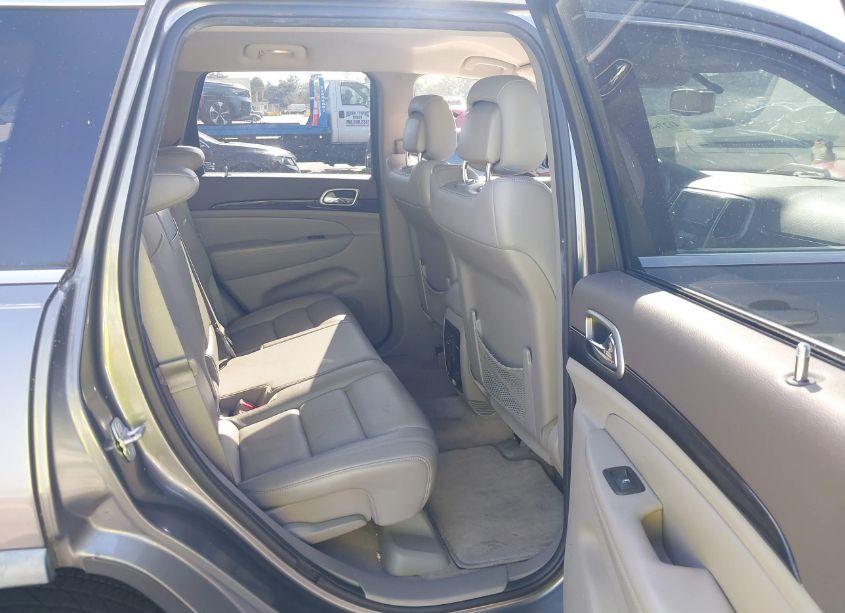Photo 8 of 2012 Jeep Grand CHEROKEE LAREDO (VIN 1C4RJEAG3CC157618)