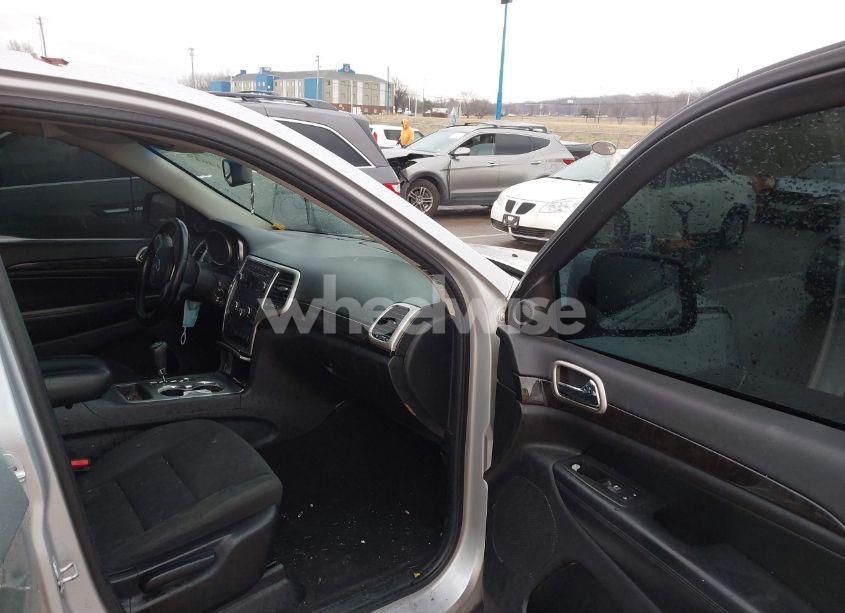 Photo 5 of 2012 Jeep Grand CHEROKEE LAREDO (VIN 1C4RJEAG3CC167128)