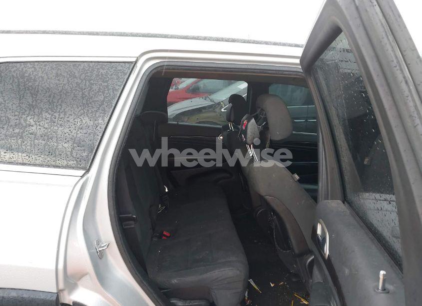 Photo 8 of 2012 Jeep Grand CHEROKEE LAREDO (VIN 1C4RJEAG3CC167128)