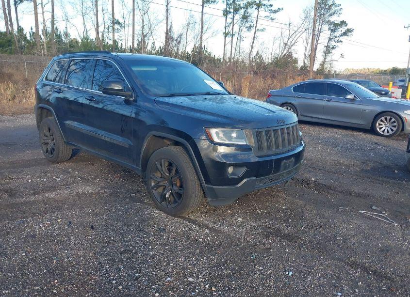 2012 Jeep Grand CHEROKEE LAREDO (VIN 1C4RJEAG3CC327945) main photo