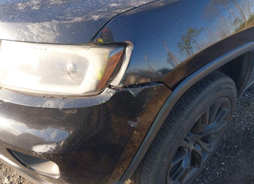 Photo 6 of 2012 Jeep Grand CHEROKEE LAREDO (VIN 1C4RJEAG3CC327945)