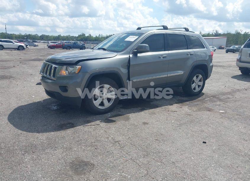 Photo 2 of 2013 Jeep Grand CHEROKEE LAREDO (VIN 1C4RJEAG3DC507797)