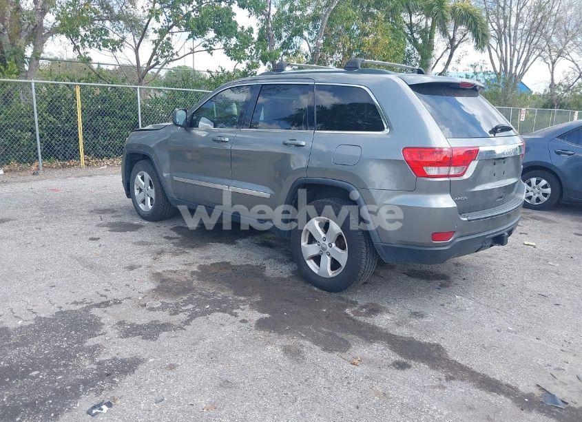 Photo 3 of 2013 Jeep Grand CHEROKEE LAREDO (VIN 1C4RJEAG3DC507797)
