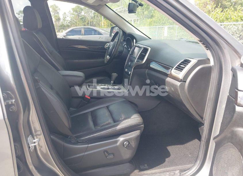 Photo 5 of 2013 Jeep Grand CHEROKEE LAREDO (VIN 1C4RJEAG3DC507797)