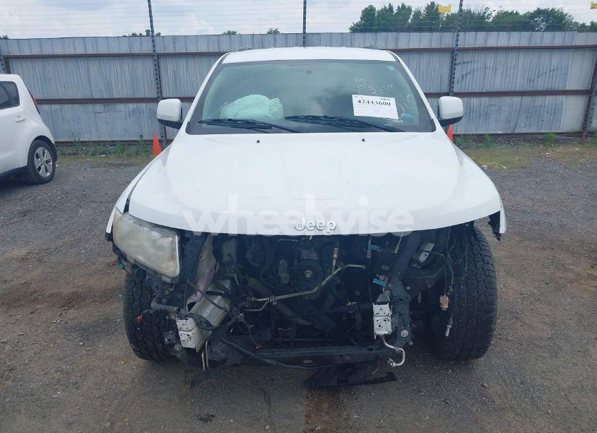 Photo 13 of 2013 Jeep Grand CHEROKEE LAREDO (VIN 1C4RJEAG3DC588574)