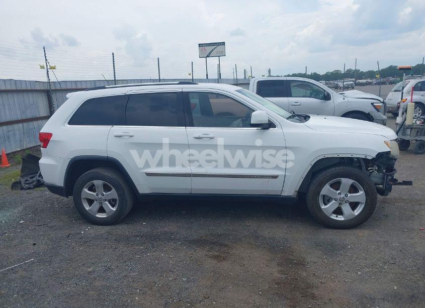 Photo 14 of 2013 Jeep Grand CHEROKEE LAREDO (VIN 1C4RJEAG3DC588574)