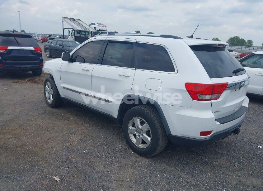 Photo 3 of 2013 Jeep Grand CHEROKEE LAREDO (VIN 1C4RJEAG3DC588574)