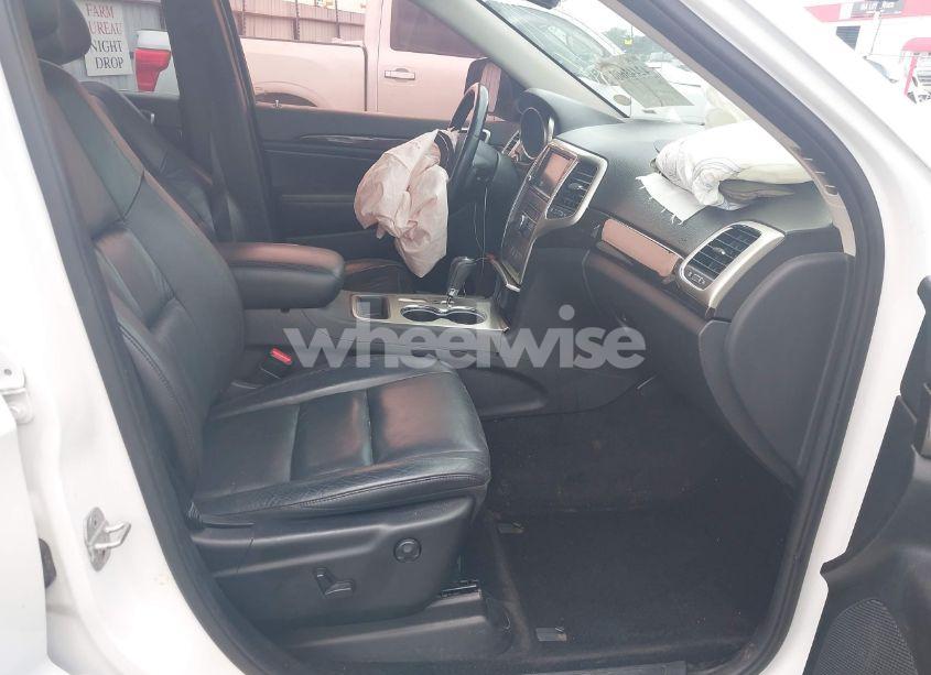 Photo 5 of 2013 Jeep Grand CHEROKEE LAREDO (VIN 1C4RJEAG3DC588574)