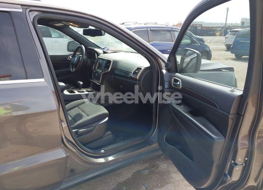 Photo 5 of 2014 Jeep Grand CHEROKEE LAREDO (VIN 1C4RJEAG3EC442080)