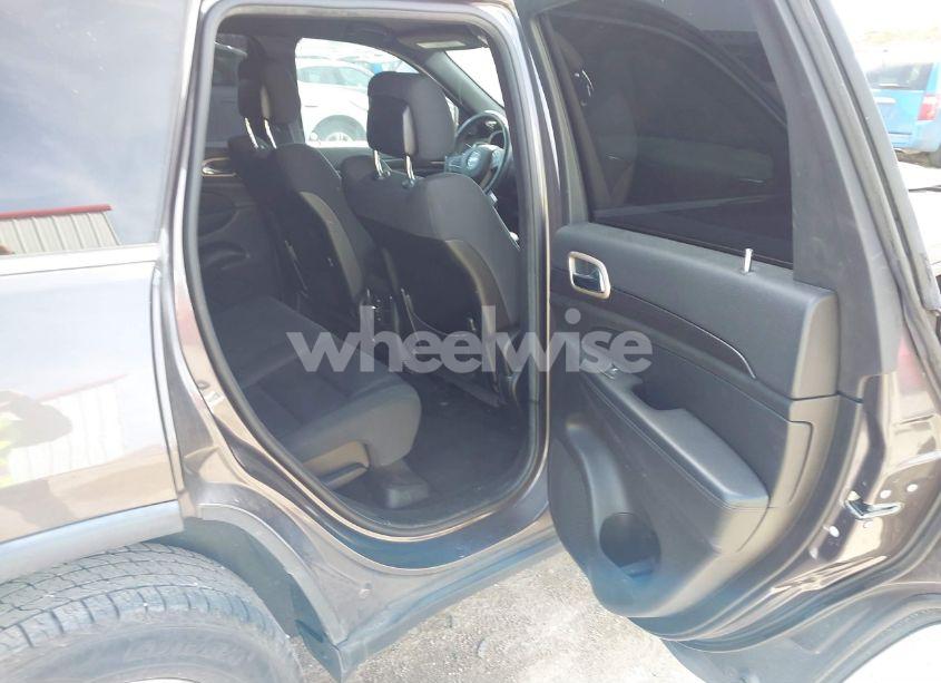 Photo 8 of 2014 Jeep Grand CHEROKEE LAREDO (VIN 1C4RJEAG3EC442080)