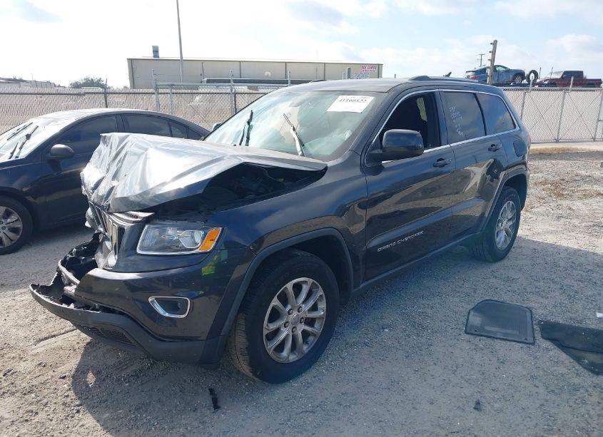 Photo 2 of 2015 Jeep Grand CHEROKEE LAREDO (VIN 1C4RJEAG3FC700776)