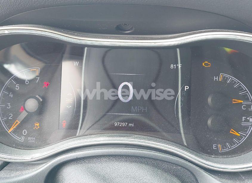 Photo 7 of 2017 Jeep Grand CHEROKEE LAREDO 4X2 (VIN 1C4RJEAG3HC647337)