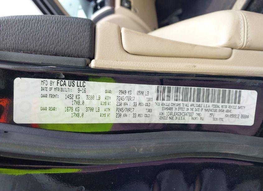 Photo 9 of 2017 Jeep Grand CHEROKEE LAREDO 4X2 (VIN 1C4RJEAG3HC647337)