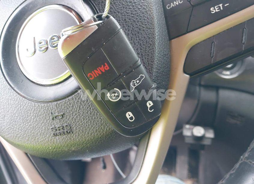 Photo 11 of 2017 Jeep Grand CHEROKEE LAREDO 4X2 (VIN 1C4RJEAG3HC669080)