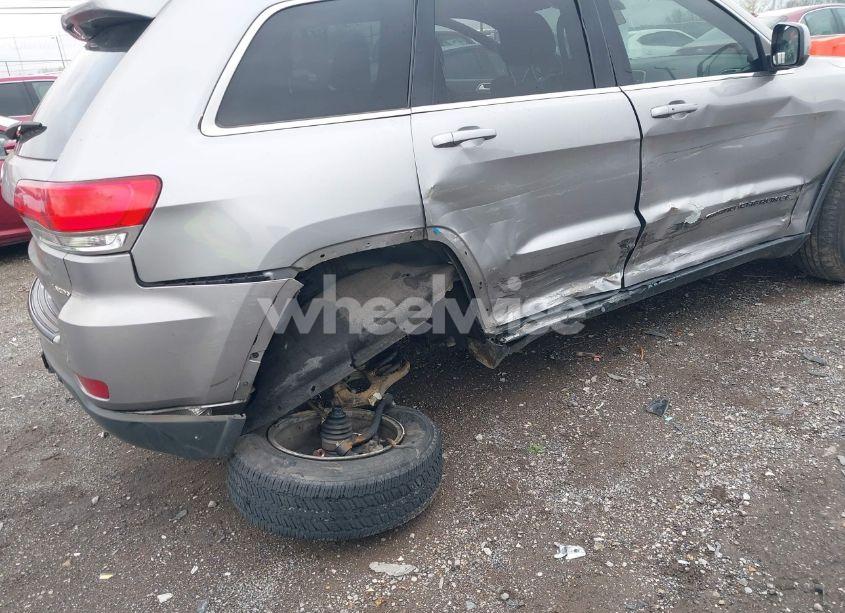 Photo 6 of 2017 Jeep Grand CHEROKEE LAREDO 4X2 (VIN 1C4RJEAG3HC669080)