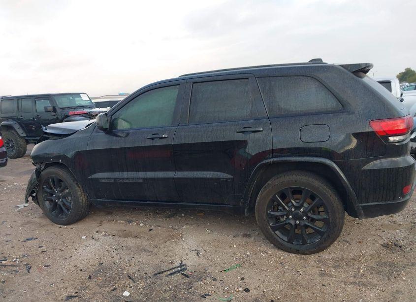 Photo 14 of 2018 Jeep Grand CHEROKEE ALTITUDE 4X2 (VIN 1C4RJEAG3JC493833)