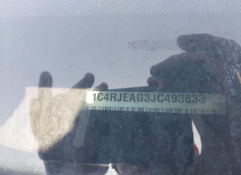 Photo 9 of 2018 Jeep Grand CHEROKEE ALTITUDE 4X2 (VIN 1C4RJEAG3JC493833)