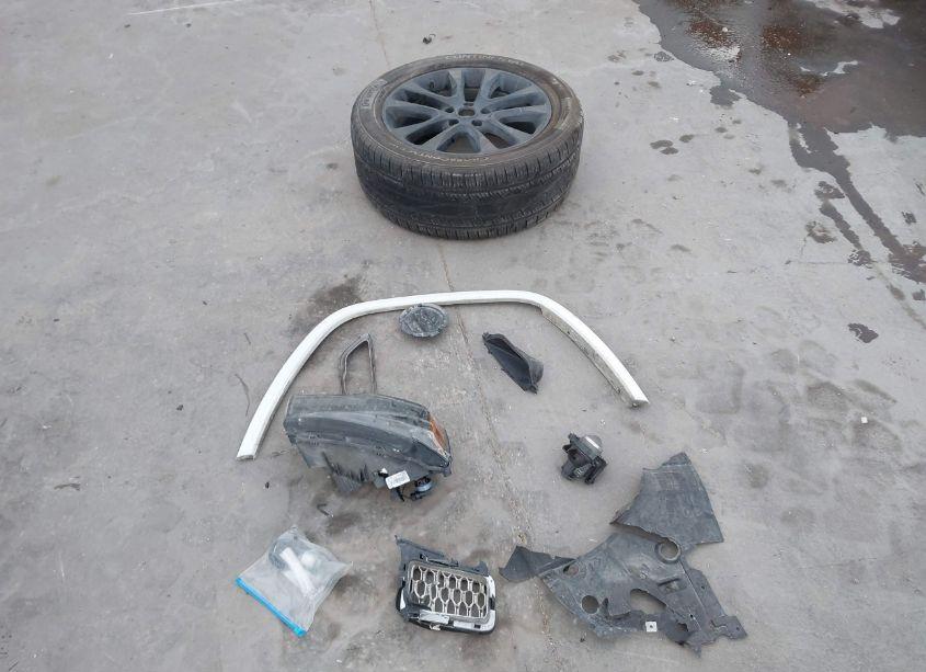 Photo 12 of 2018 Jeep Grand CHEROKEE ALTITUDE 4X2 (VIN 1C4RJEAG3JC511697)