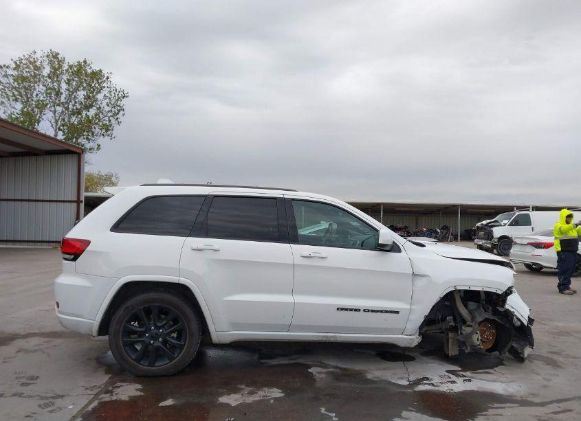 Photo 14 of 2018 Jeep Grand CHEROKEE ALTITUDE 4X2 (VIN 1C4RJEAG3JC511697)