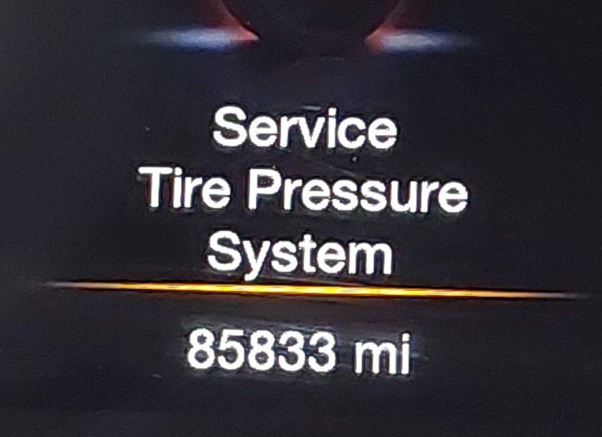 Photo 16 of 2018 Jeep Grand CHEROKEE ALTITUDE 4X2 (VIN 1C4RJEAG3JC511697)