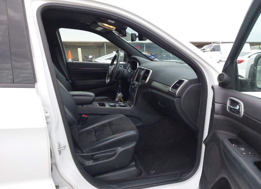 Photo 5 of 2018 Jeep Grand CHEROKEE ALTITUDE 4X2 (VIN 1C4RJEAG3JC511697)