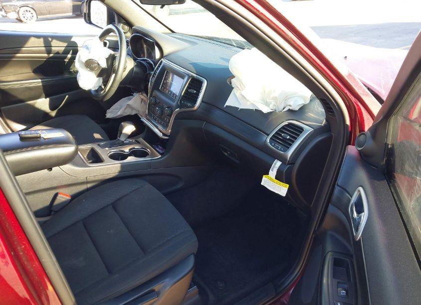 Photo 5 of 2019 Jeep Grand CHEROKEE LAREDO 4X2 (VIN 1C4RJEAG3KC555717)