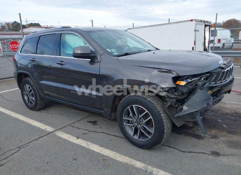 2019 Jeep Grand CHEROKEE LAREDO E 4X2 (VIN 1C4RJEAG3KC580777) main photo