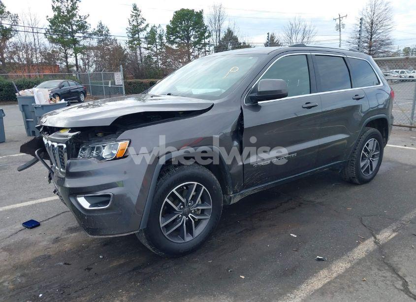 Photo 2 of 2019 Jeep Grand CHEROKEE LAREDO E 4X2 (VIN 1C4RJEAG3KC580777)