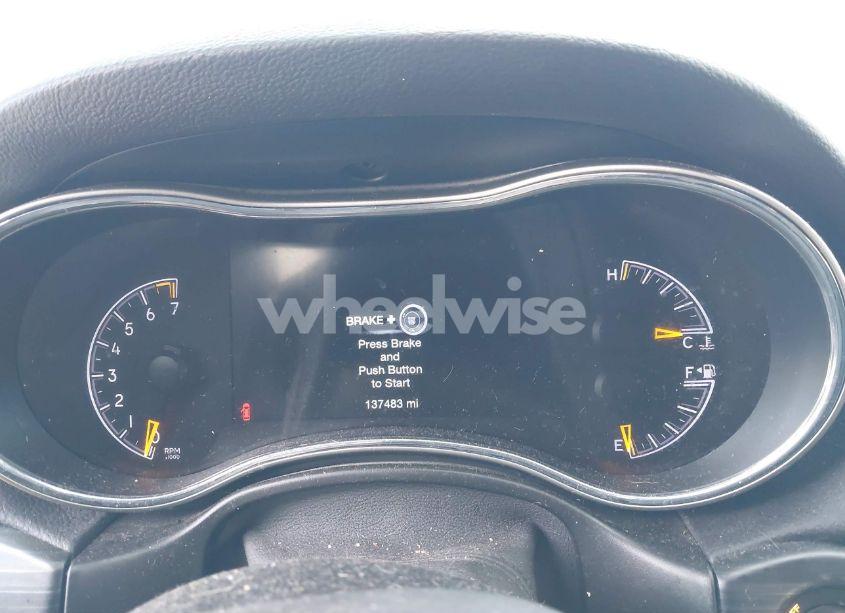 Photo 7 of 2019 Jeep Grand CHEROKEE ALTITUDE 4X2 (VIN 1C4RJEAG3KC716017)