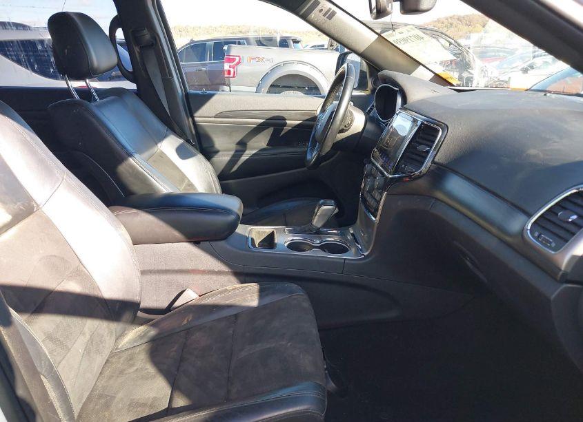 Photo 5 of 2020 Jeep Grand CHEROKEE LAREDO (VIN 1C4RJEAG3LC181918)