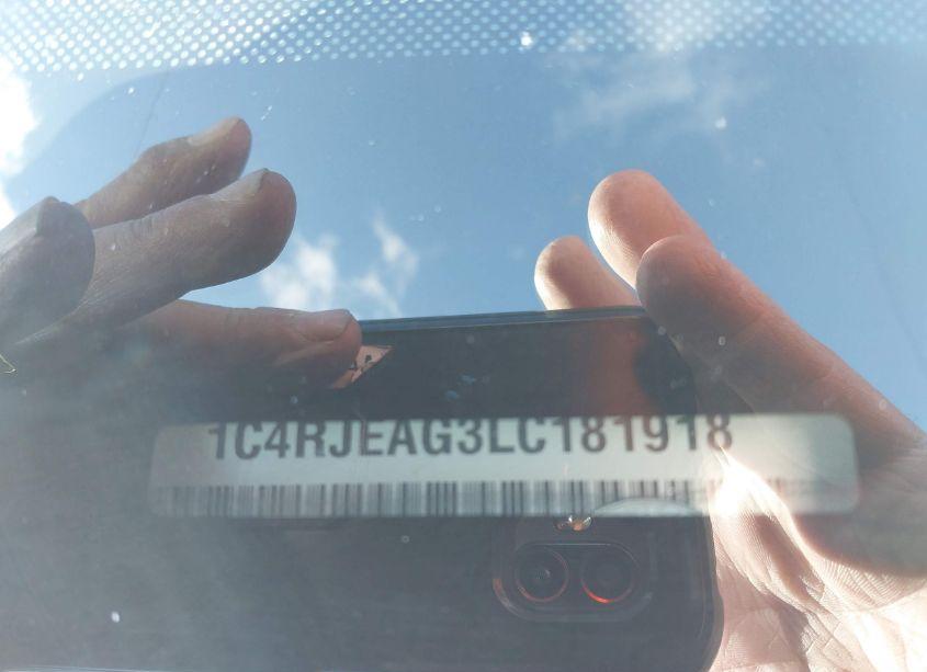 Photo 8 of 2020 Jeep Grand CHEROKEE LAREDO (VIN 1C4RJEAG3LC181918)