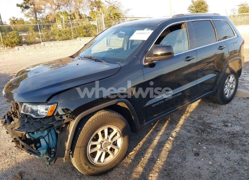 Photo 2 of 2020 Jeep Grand CHEROKEE LAREDO E 4X2 (VIN 1C4RJEAG3LC252051)