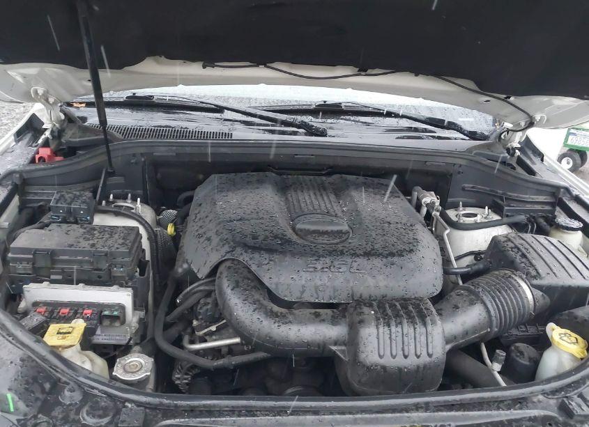 Photo 10 of 2012 Jeep Grand CHEROKEE LAREDO (VIN 1C4RJEAG4CC105530)