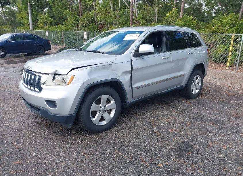 Photo 2 of 2012 Jeep Grand CHEROKEE LAREDO (VIN 1C4RJEAG4CC223044)