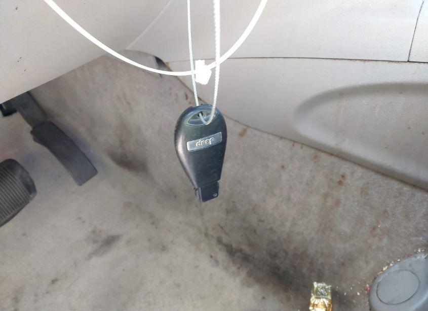 Photo 11 of 2012 Jeep Grand CHEROKEE LAREDO (VIN 1C4RJEAG4CC237767)