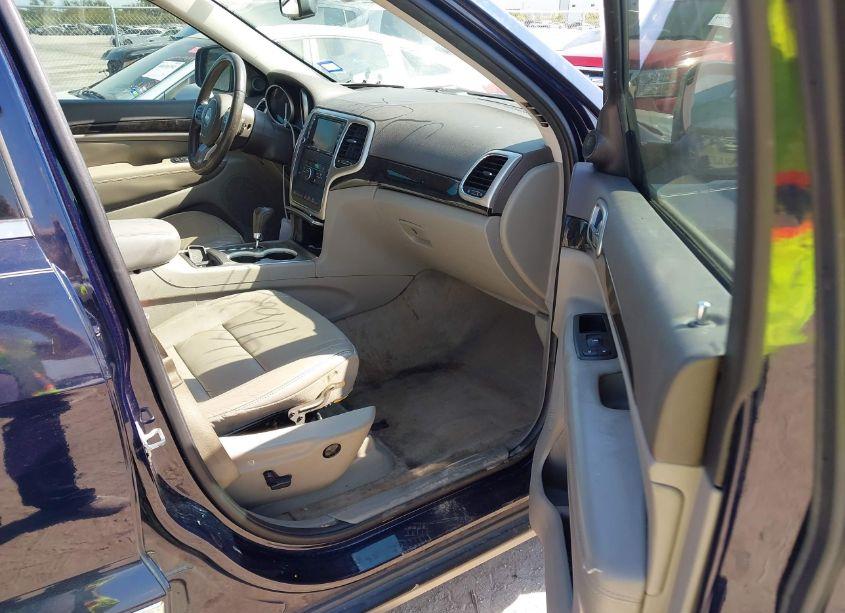 Photo 5 of 2012 Jeep Grand CHEROKEE LAREDO (VIN 1C4RJEAG4CC237767)