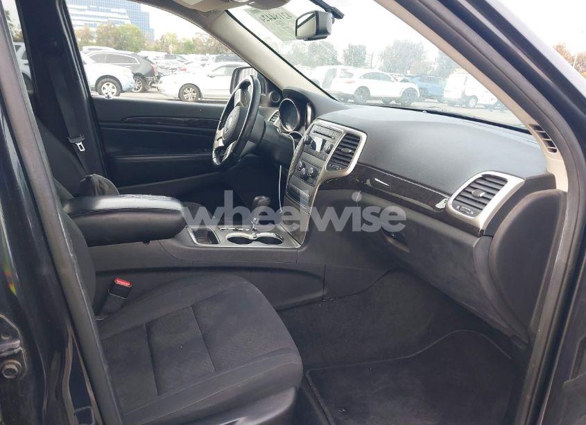 Photo 5 of 2012 Jeep Grand CHEROKEE LAREDO (VIN 1C4RJEAG4CC362672)