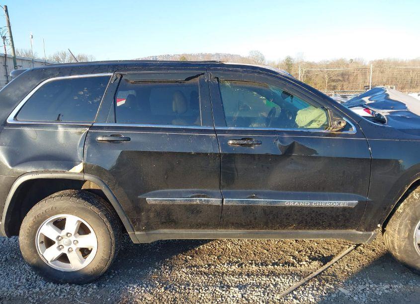 Photo 13 of 2013 Jeep Grand CHEROKEE LAREDO (VIN 1C4RJEAG4DC504195)