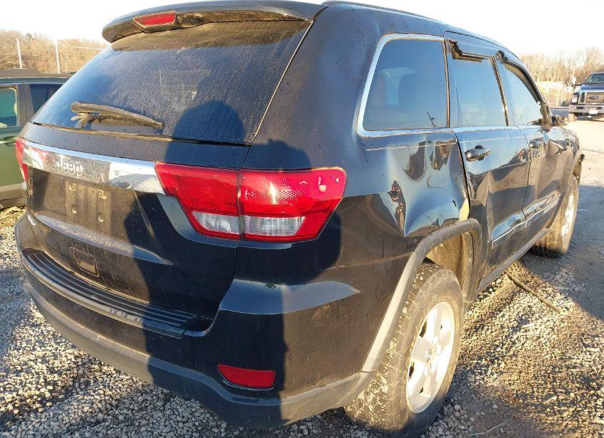 Photo 4 of 2013 Jeep Grand CHEROKEE LAREDO (VIN 1C4RJEAG4DC504195)