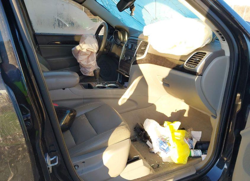 Photo 5 of 2013 Jeep Grand CHEROKEE LAREDO (VIN 1C4RJEAG4DC504195)