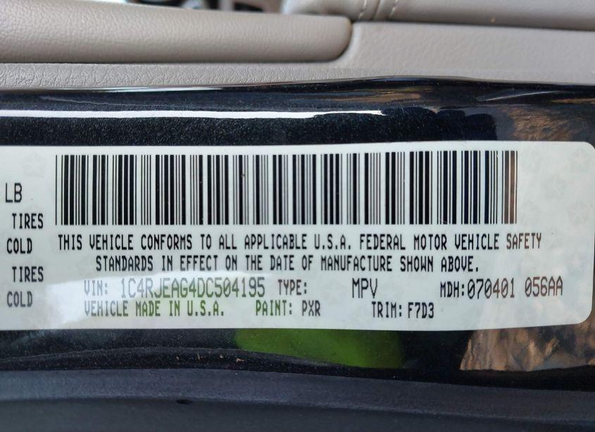 Photo 9 of 2013 Jeep Grand CHEROKEE LAREDO (VIN 1C4RJEAG4DC504195)