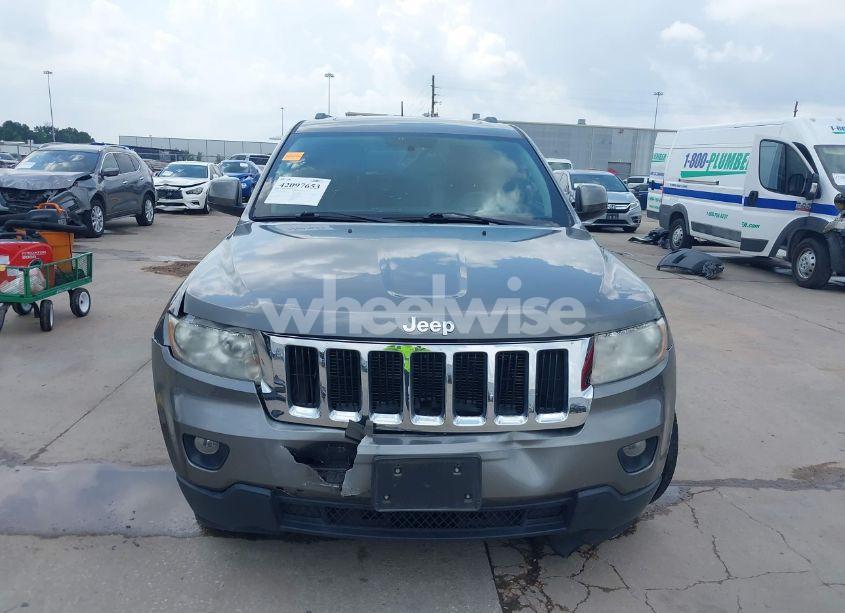 Photo 12 of 2013 Jeep Grand CHEROKEE LAREDO (VIN 1C4RJEAG4DC517061)