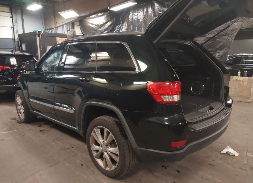 Photo 3 of 2013 Jeep Grand CHEROKEE LAREDO (VIN 1C4RJEAG4DC610601)
